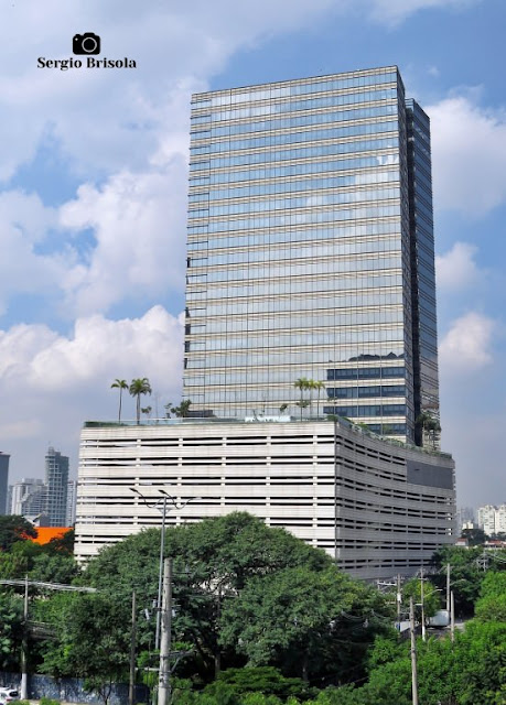 Vista ampla da Torre Z - Vila Cordeiro - São Paulo