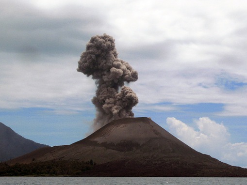 Krakatau (Volcano), Indonesia