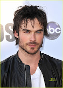 Filho de uma massagista terapeuta e um empreiteiro, Ian Joseph Somerhalder .