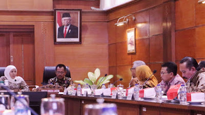 Gubernur Khofifah Dorong  Penguatan Germas dan PHBS   untuk Optimalisasi Promotif dan Preventif Kesehatan