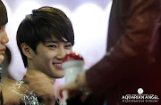 120421 EXOK SuHo at fansign event (suho angle )