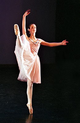 Megan Maher, ballerina, en pointe, on point, Scarsdale Ballet, ballet