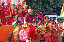 बीजेपी महिला मोर्चा ने अमृत कलश यात्रा का किया भव्य स्वागत, युवा मोर्चा सदस्यों पर बरसाए फूल, लिया देशभक्ति का प्रण