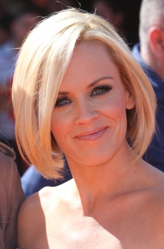 medium bob hairstyles pictures. mid length ob hairstyles.