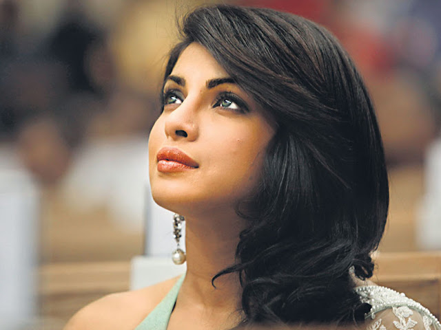 Priyanka chopra HD Wallpaper Download