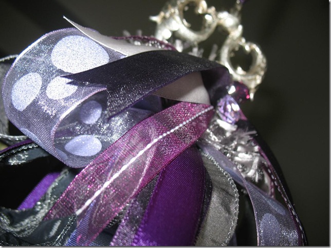 ribbons close