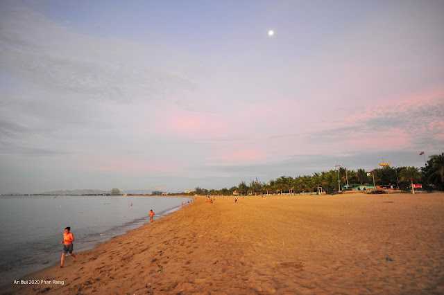 Biển Ninh Chữ ngày nắng đẹp