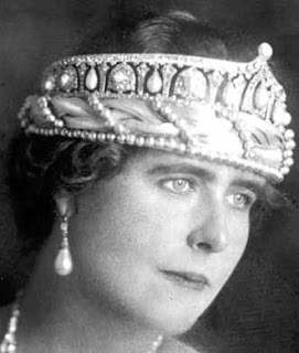 queen marie romania edinburgh elisabeth greece cartier pearl tiara