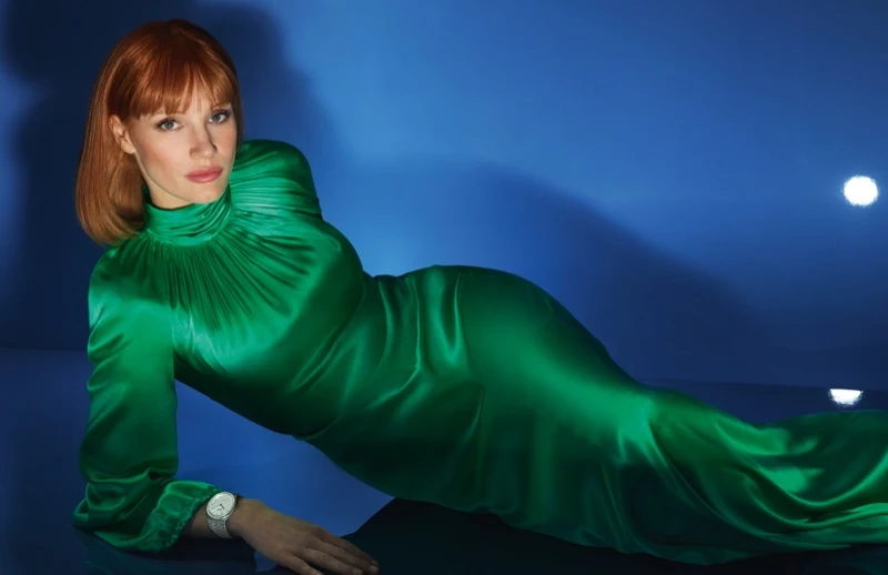 Dressed in a green, Jessica Chastain fronts Gucci 25H Watch 2022 campaign. Photo: Mert & Marcus