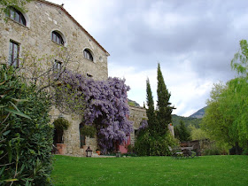 small charming hotel in catalonia chicanddeco