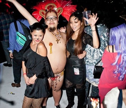 Halloween-2010-Japan-Fashion-Festival-031-600x399