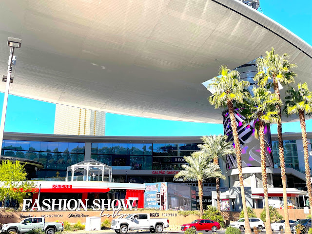 Fashion show Mall, Las Vegas Strip Shopping, las vegas nevada