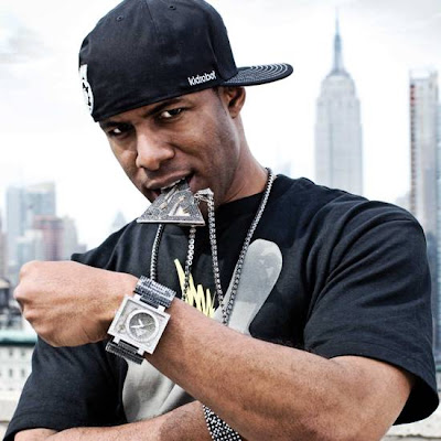 DJ Whoo Kid Ft. Giggs & Jeremih - Up We Goin' Lyrics