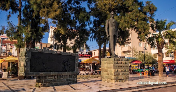 AYVALIK ATATÜRK ANITI