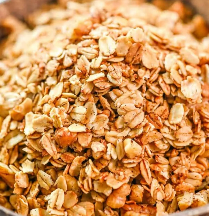 Simple Homemade Granola