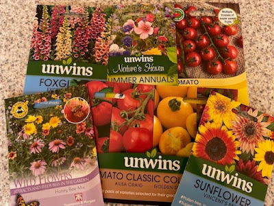 Packets of seeds for the spring