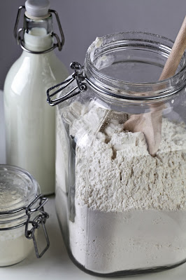 teeth whitening with baking soda