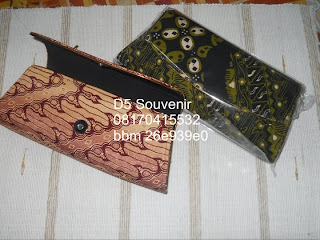 Souvenir dompet, dompet pesta batik