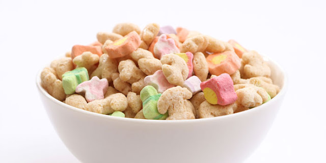 General Mills announced earlier this week that it’s phasing out artificial colors and flavors in its breakfast cereals. The company has spent the past couple years reformulating the recipes for its popular cereals, and by 2017, only natural colors and flavors will be used.