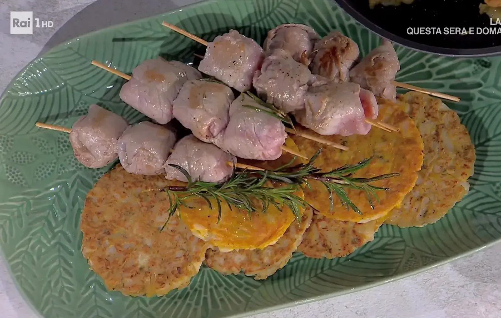 Spiedini di vitello con frittelle di cavolfiore di Francesca Marsetti