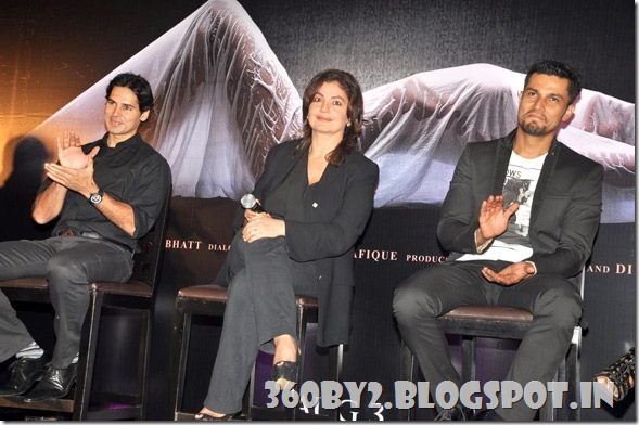 Pooja_Bhatt_Randeep_Hooda_Mahesh_Bhatt_Dino_Morea_at_Jism_2_Press_Conference_2