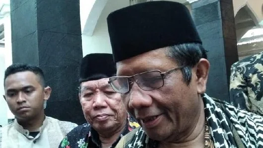 Muncul Tagar #JokowiTakutFPI di Medsos, Ini Respons Mahfud Md