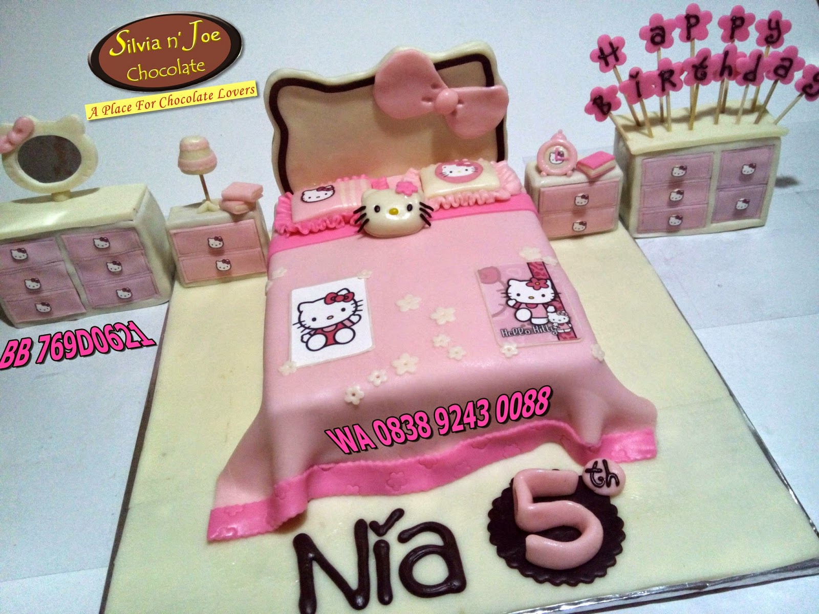 CAKE MALANG, TART POOR, POOR CHOCOLATE, CAKE HELLO KITTY, HELLO KITTY CAKE ROOM