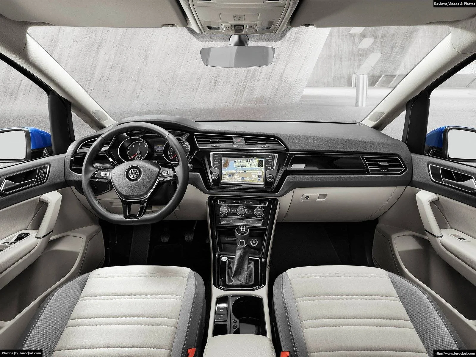 Hình ảnh xe ô tô Volkswagen Touran 2016 & nội ngoại thất
