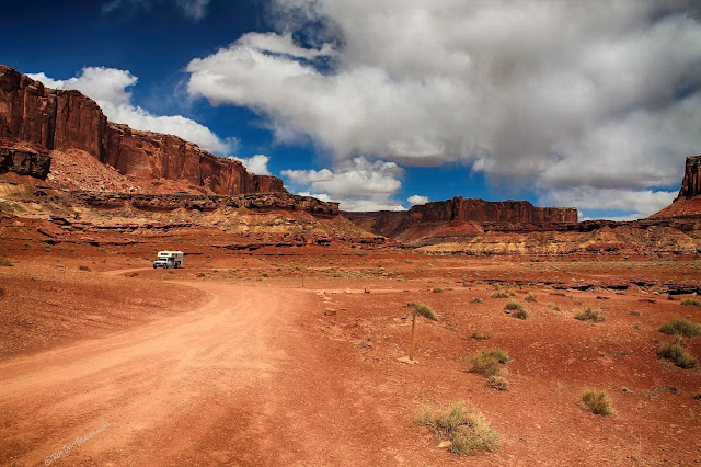 Canyonlands National Park Utah geology travel Dead Horse Point Mineral Bottom Road White Rim Trail Green River Colorado River copyright RocDocTravel.com