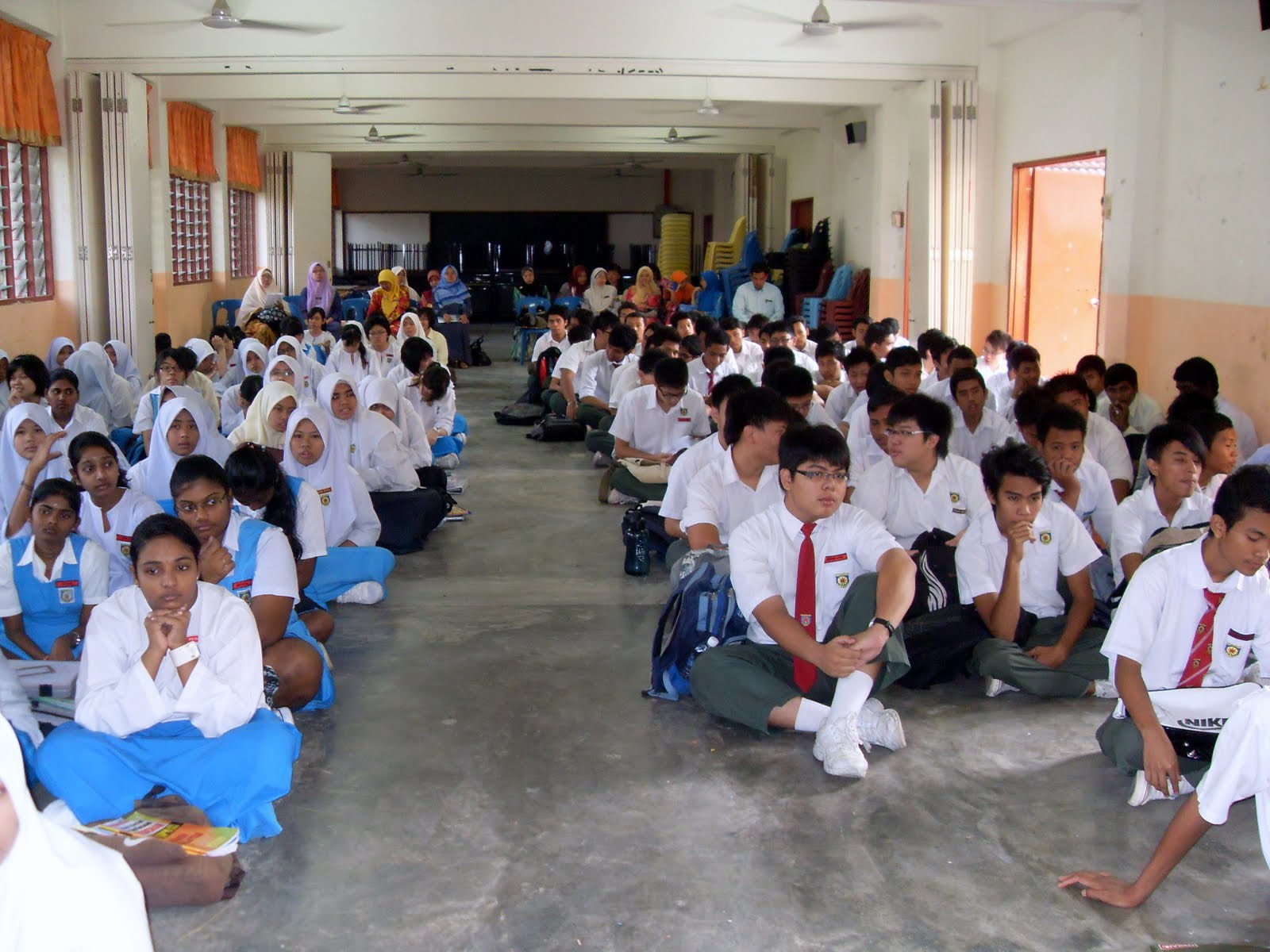 Pusat Sumber SMK Kota Kemuning: Majlis Pelancaran Program 