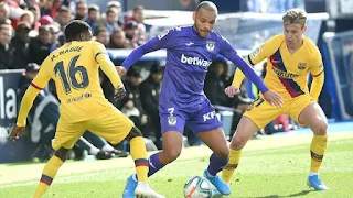 'He is not good enough for Barca' - Fans react to Braithwaite's transfer