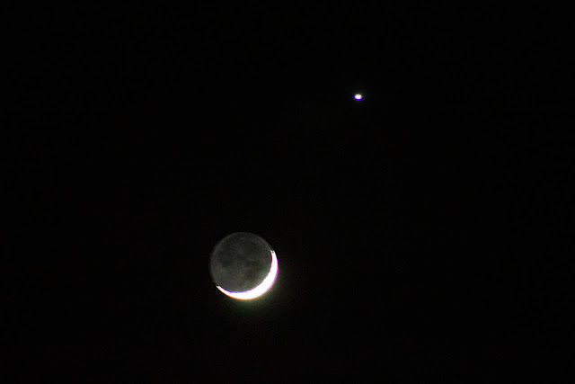 Moon and Venus Conjunction, DSLR, 220 mm, 1/8 second (Source: Palmia Observatory)