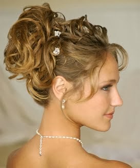 http://proms-hairstyless.blogspot.com/