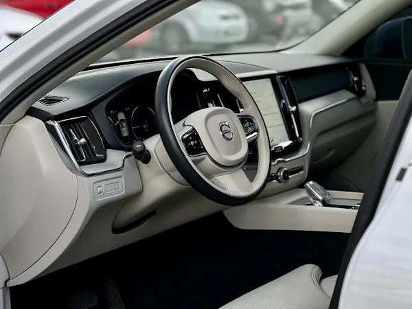Volvo XC60 T8 Inscription Hybrid 2020: preço, fotos e consumo