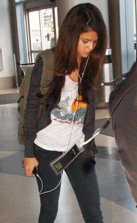 Justin Bieber Selena Gomez St Lucia. Selena Gomez departing LAX