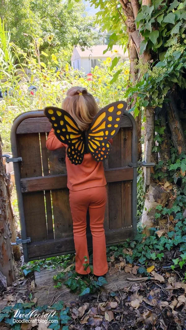 How to Make Monarch Butterfly Wings with xTool M1  Make the perfect Halloween costume butterfly wings using things on their way to the trash.   I love upcycling, reusing and thrifting for the perfect costumes.   These monarch butterfly wings were easy to make, took less than one hour, they look amazing and they were FREE!