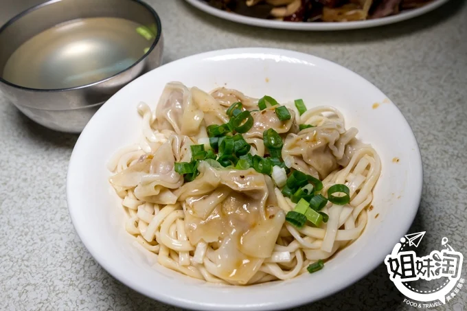 高雄 鳳山 推薦 美食 王冠牛肉麵