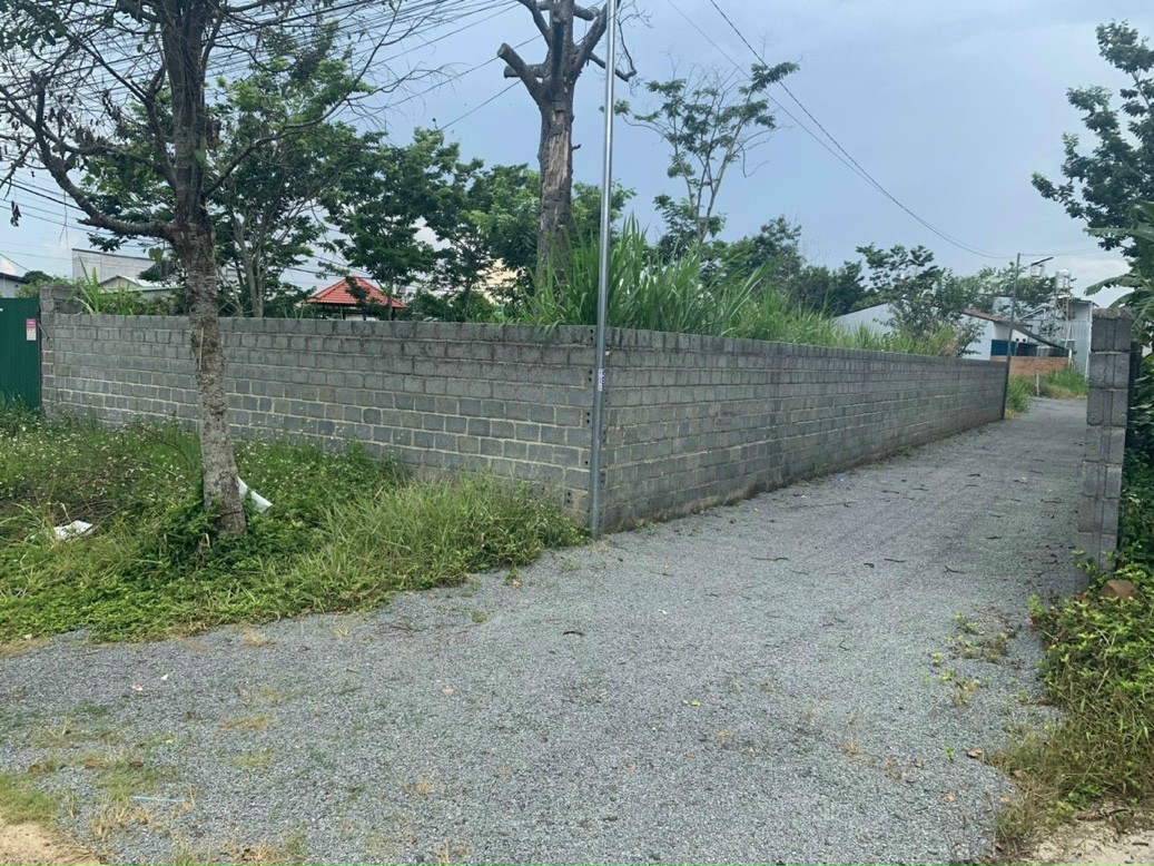 Bán lô đất (21x30) 3 mặt tiền đường Nguyễn Tri Phương, thành phố Bảo Lộc 