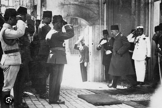 Today in History: The last sultan of the Ottoman Empire, Mehmed VI, expelled to Malta 