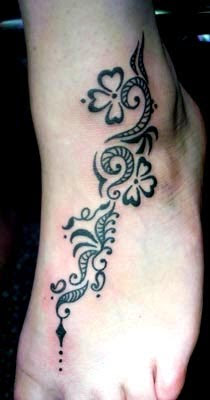 Henna Style for Foot Tattoo Design