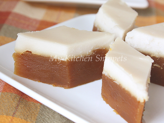 My Kitchen Snippets: Kuih Talam Gula Melaka/Steamed Palm 