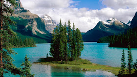 Lago en el Parque Nacional de Alberta Canadá (1920x1080px)