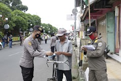 Bagikan Masker Gratis, Upaya Edukasi dan Tekan Penyebaran COVID-19