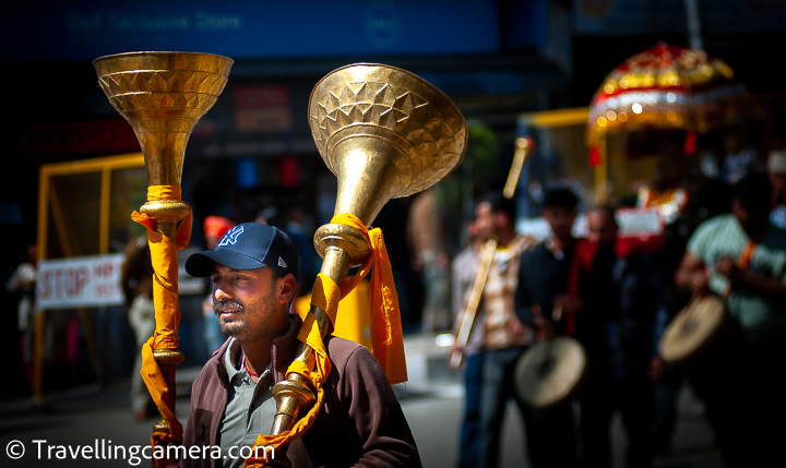 Nestled amidst the majestic hills of Himachal Pradesh, the town of Mandi comes alive every year with the vibrant colors, joyous melodies, and spiritual fervor of the International Shivratri Fair. This centuries-old tradition, steeped in mythology and folklore, beckons devotees and travelers alike to immerse themselves in a celebration of divinity, culture, and community. Join us as we embark on a journey to explore the magic and magnificence of this iconic festival.