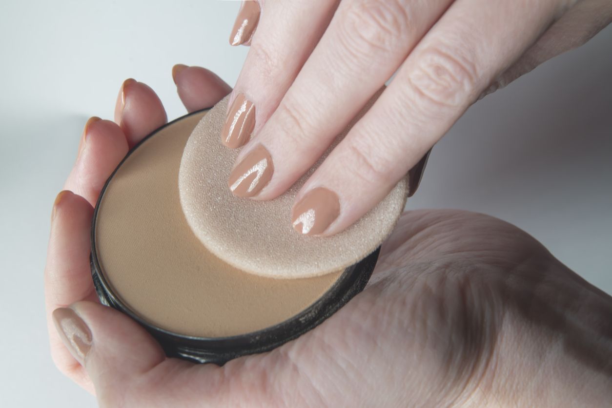 Perbedaan Compact Powder dan Two Way Cake