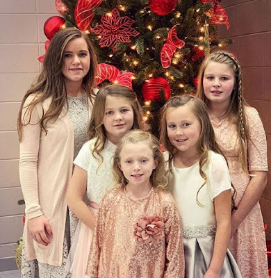 Johannah Duggar, Jordyn and Josie Duggar, Mackynzie and Jennifer Duggar 