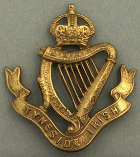 Tyneside Irish shoulder title, Imperial War Museum IWM Non Commercial Licence © IWM (INS 7625)