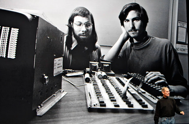 Steve Jobs hồi tưởng lại thời gian trụ sở Apple còn là garage xe (ảnh: Channel News).