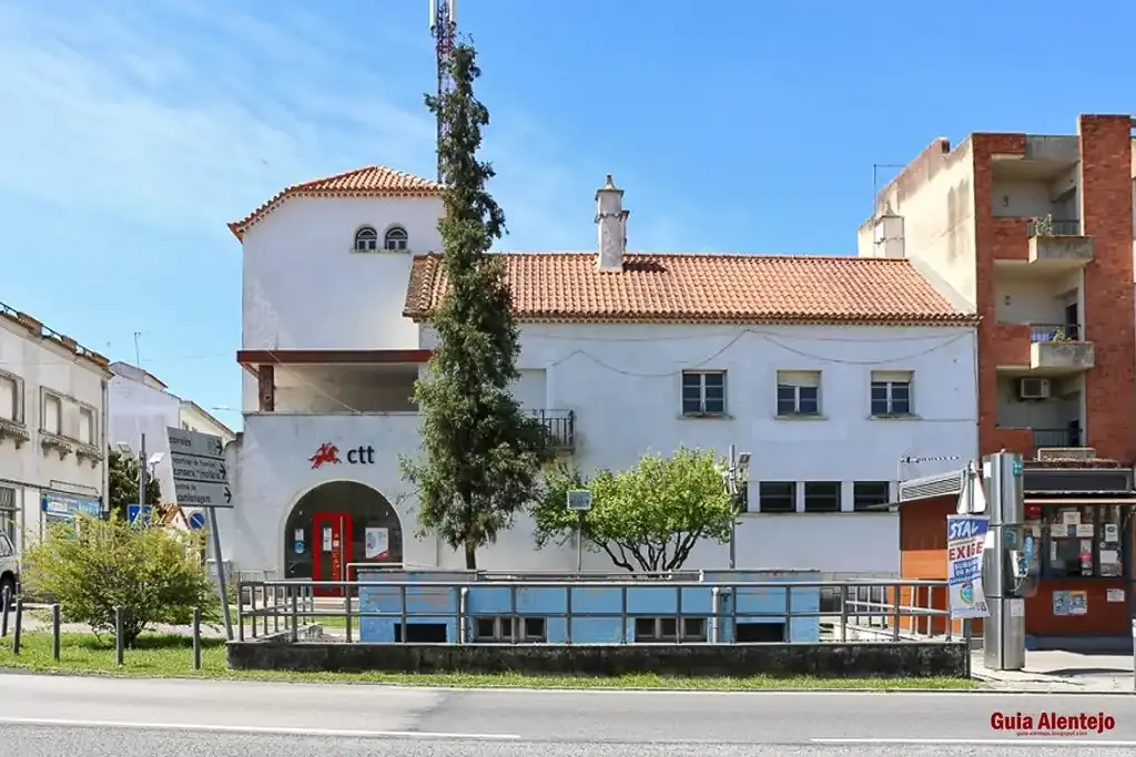 Vista-de-Vendas-Novas-com-o-guia-alentejo