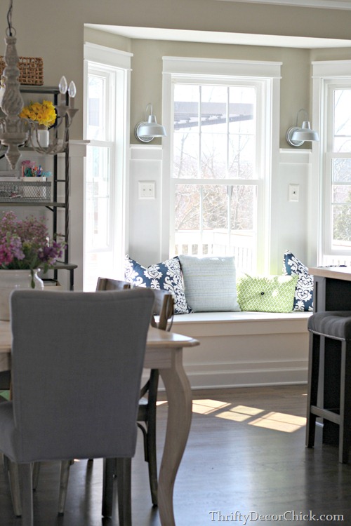 window seat bay window